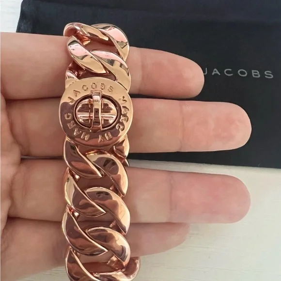 NEW Marc By Marc Jacobs RoseGold Kate Turn-Lock Chain Link Bracelet w/Dustbag - Picture 6 of 7